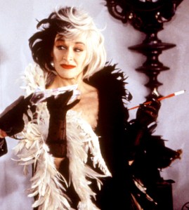 MSDONHU_EC034_H_Glenn-Close-Cruella-De-Vil-101-Dalmatians-467