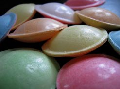 Flying_saucer_(confectionery)